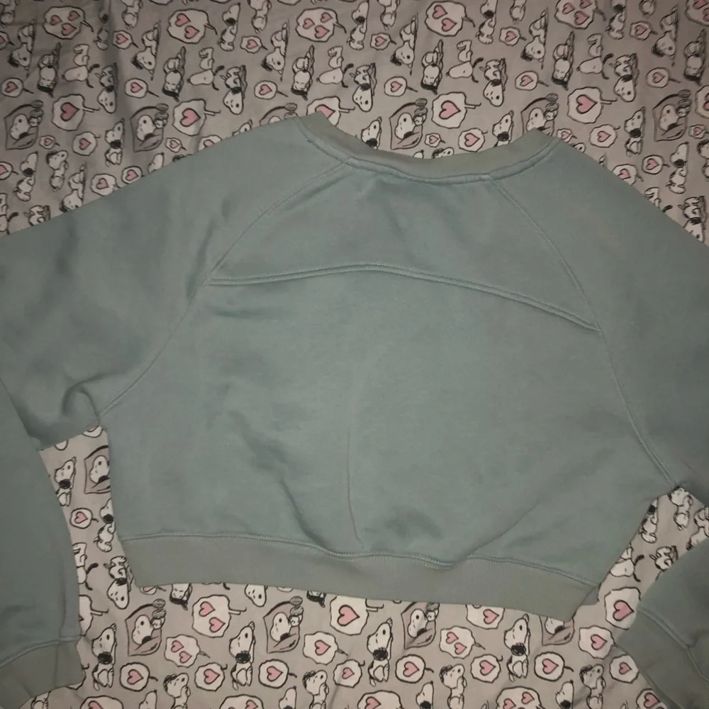 Alphalete Blue Classic Crew Crop - Picture 2 of 4
